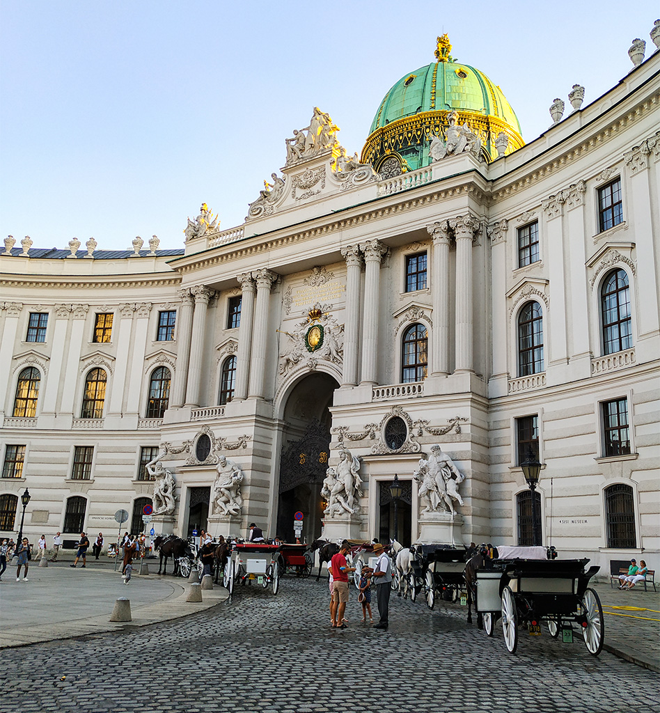 Wiedeń, city break – budynek Hiszpańskiej Szkoły Jazdy