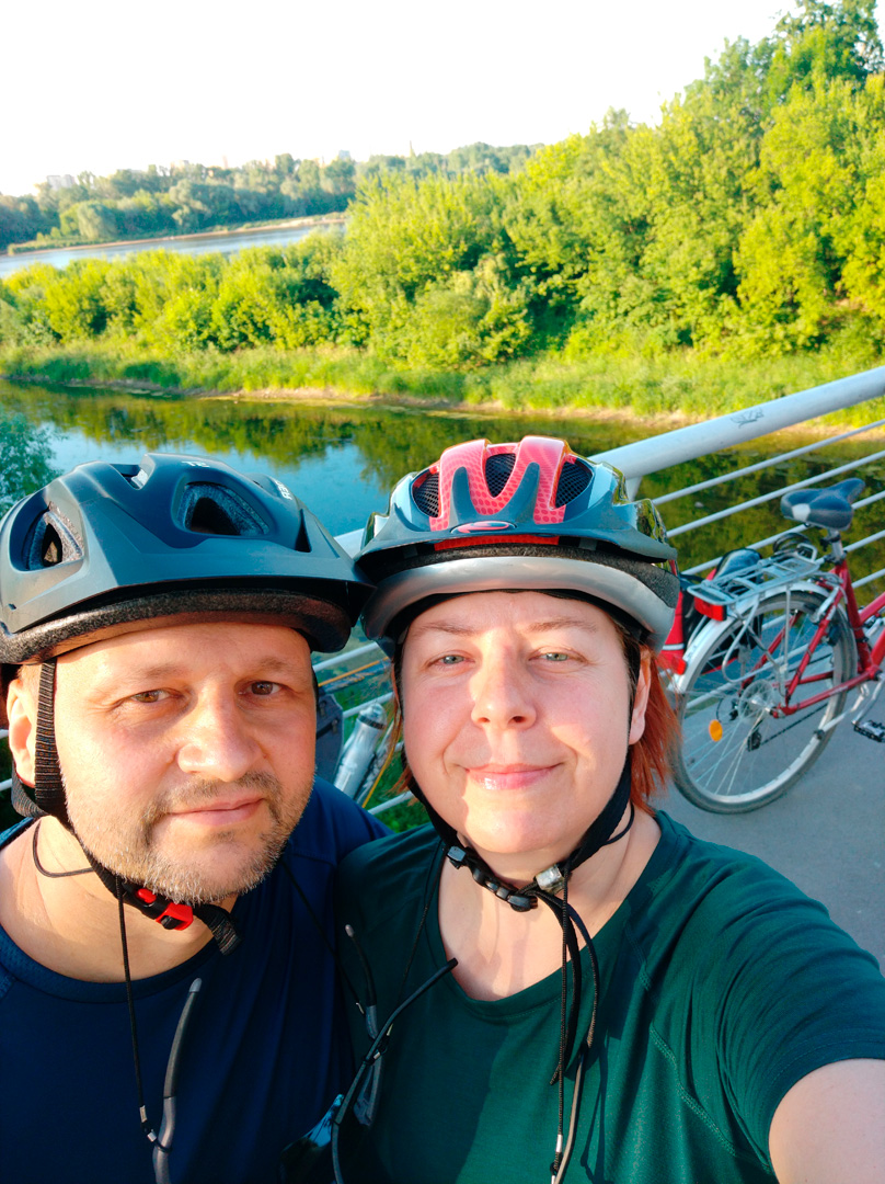 Rowerem do Jabłonny – selfie autorów bloga na Kładce Żerańskiej